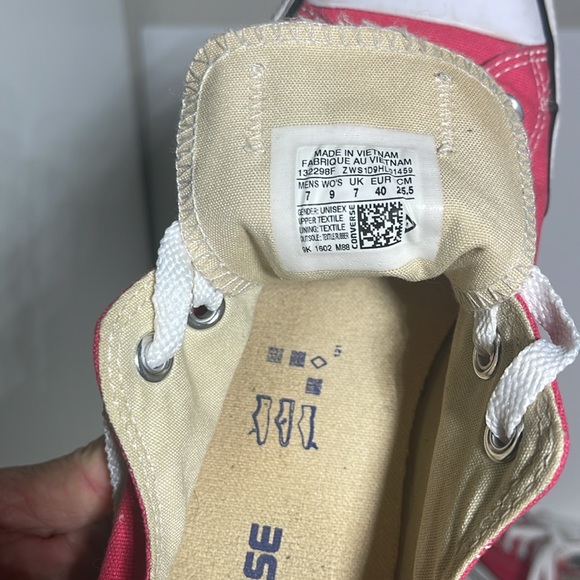 Converse, Hot Pink Low Top Chucks W9 M7 - Picture 3 of 3